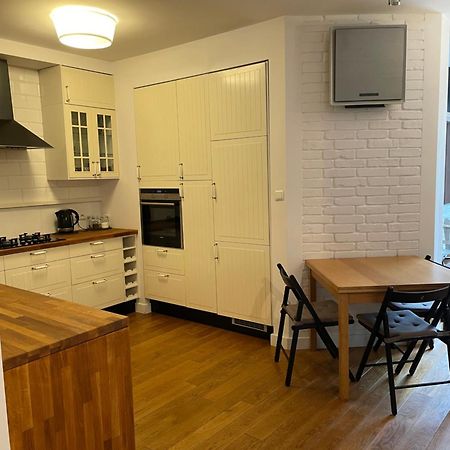 Family Apartment On Saska Kepa 바르샤바 외부 사진