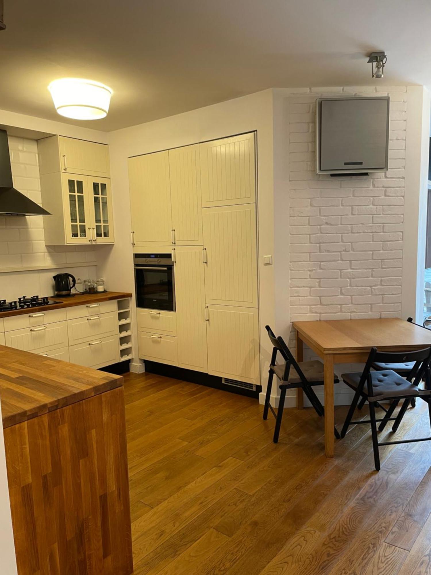 Family Apartment On Saska Kepa 바르샤바 외부 사진